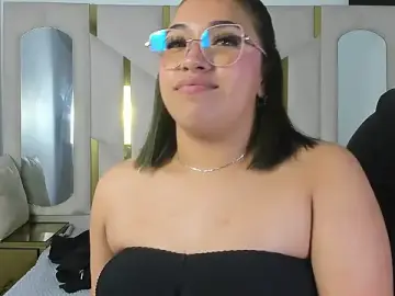 Stripchat Nude Webcam of IsabellRodriguez18