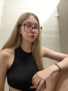 Stripchat Free Porn Cam of MollyOrgazm