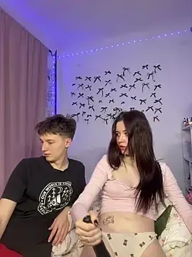 Stripchat Live Sex Cam of CoddleWeeper_