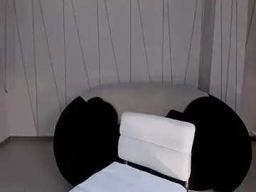 Stripchat Adult Webcam of NiaHolland