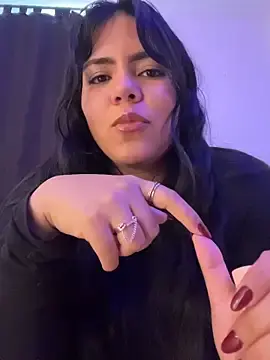 Stripchat Sex Cam of JulianaCastillo