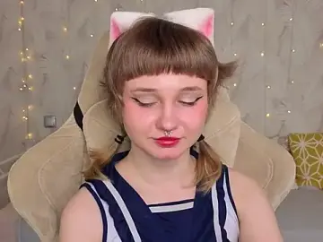 Stripchat Live Sex Cam of Tori_Cutie