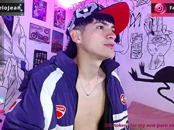 Stripchat Sex Cam of jeanfarelo