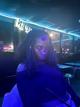 Stripchat Live Sex Cam of choclatepeaach