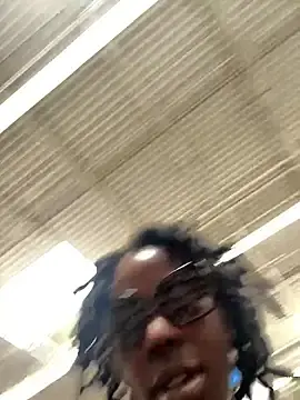 Stripchat Live Sex Cam of choclatepeaach