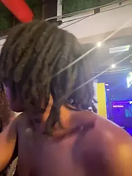 Stripchat Live Sex Cam of choclatepeaach