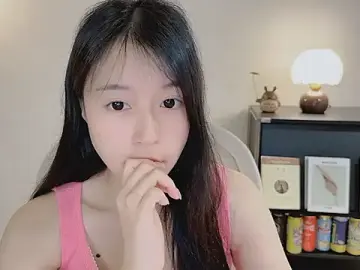 Stripchat Best Webcam of Onechestnut