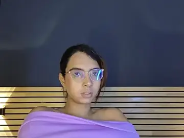 Stripchat Free Porn Cam of sara_saenz99