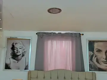 Stripchat Nude Webcam of Beautyari_