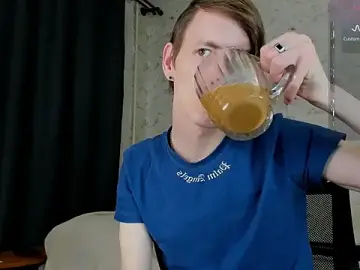 Stripchat Live Sex Cam of ERICK__DEEN