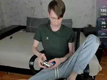 Stripchat Live Sex Cam of ERICK__DEEN