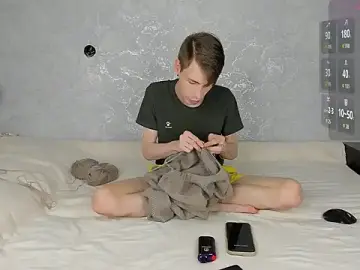Stripchat Live Sex of ERICK__DEEN