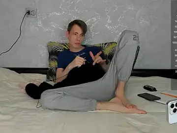 Stripchat Private Sex Chat of ERICK__DEEN