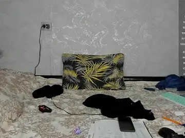 Stripchat Live Sex Cam of ERICK__DEEN