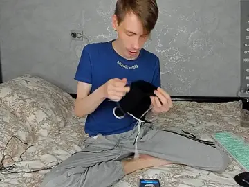 Stripchat Live Sex of ERICK__DEEN
