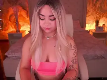 Stripchat Adult Webcam of SusieWood