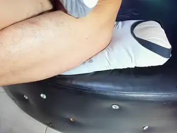 Stripchat Sex Cam of miacam-hot