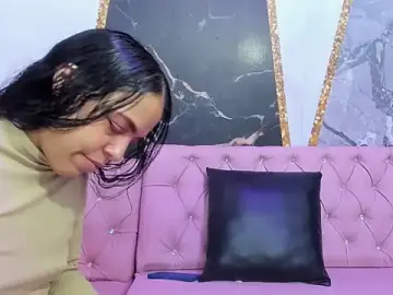 Stripchat Live Sex Cam of miacam-hot