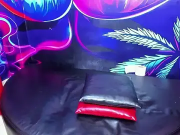 Stripchat Free Porn Cam of miacam-hot