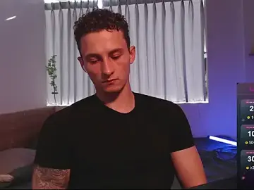 Stripchat Free Live Porn of mark_streemm