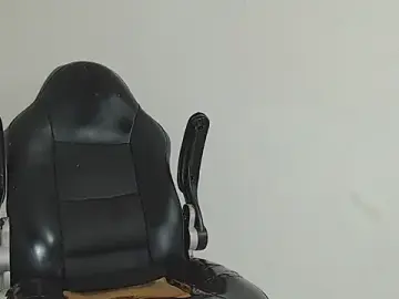 Stripchat Free Porn Cam of brant_garciabbc