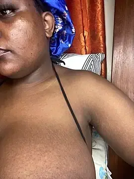 Stripchat Sex Cam of _bellaa