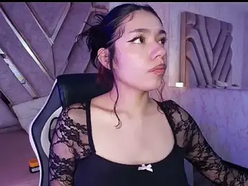 Stripchat Free Live Porn of redd_pandaa