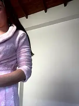 Stripchat Free Porn Cam of Mia__Gray