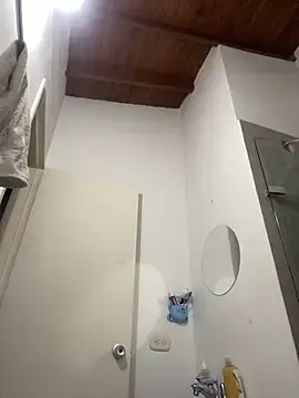 Stripchat Adult Webcam of Mia__Gray