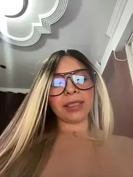 Stripchat Free Live Porn of CristalGmez