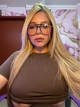 Stripchat Best live sex cam show of CristalGmez