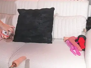 Stripchat Nude Webcam of katlyn_martins