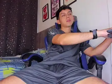 Stripchat Free Porn Cam of The_skinnyguys