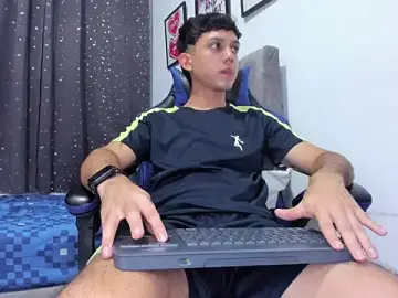Stripchat Nude Webcam of The_skinnyguys