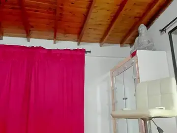 Stripchat Best live sex cam show of emily_hornett