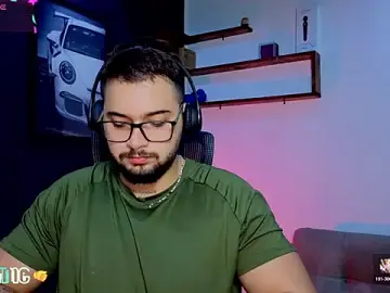 Stripchat Adult Webcams of Andrew_Brown