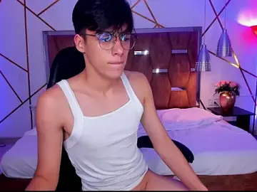 Stripchat Sex Cam of Gerony_