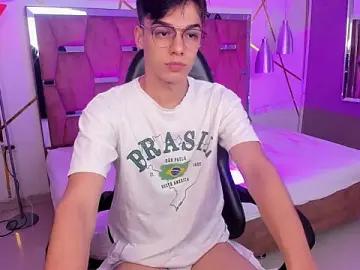 Stripchat Live Sex Cam of Gerony_