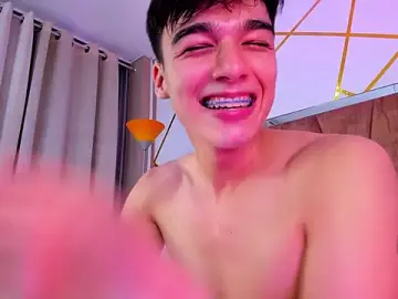 Stripchat Live Sex of Gerony_