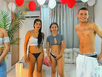 Stripchat Sex Cam of stangirls_
