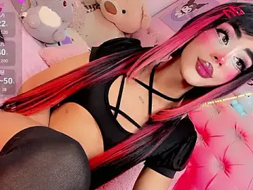 Stripchat Live Sex Cam of Cute_Roxxy