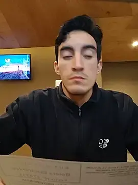 Stripchat Live Sex of TommyMomentum