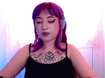 Stripchat Live Sex Cam of purplewitch