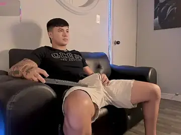 Stripchat Live Sex Cam of Cristopher_strong
