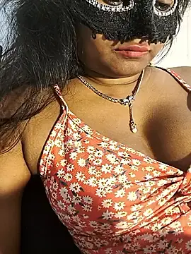 Stripchat Live Sex Cam of DIRTYSECRET_QUEEN_07