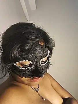Stripchat Adult Webcam of DIRTYSECRET_QUEEN_07