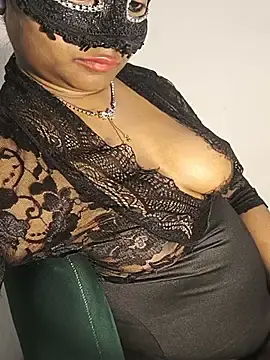 Stripchat Adult Webcams of DIRTYSECRET_QUEEN_07