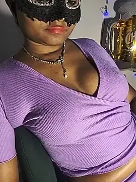 Stripchat Free Live Porn of DIRTYSECRET_QUEEN_07