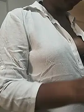 Stripchat Free Porn Cam of DIRTYSECRET_QUEEN_07