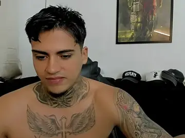 Stripchat Live Sex Cam of mad_maxxx2